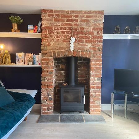 Woodbridge - Cosy Little 2-Bed Cottage Екстериор снимка